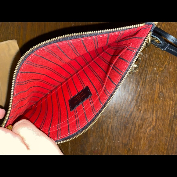 Lv pouch - Picture 6 of 8